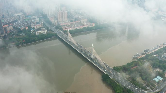 航拍广州海印桥低空云海