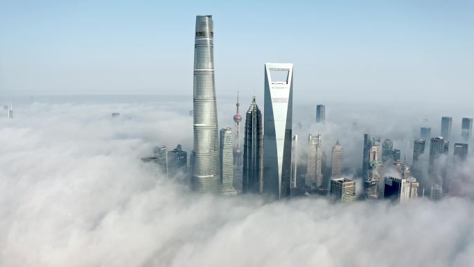 上海陆家嘴金融城平流雾航拍风光4K