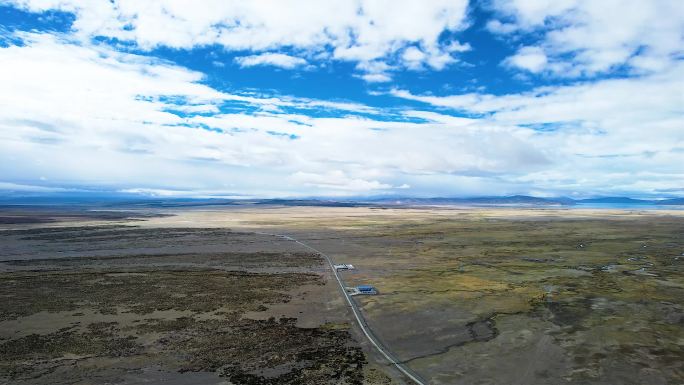 航拍西藏阿里冈仁波齐神山圣湖景区进山道路