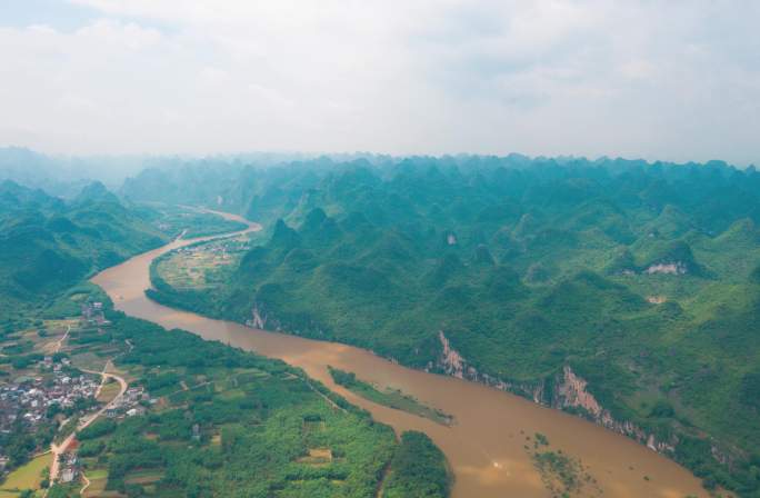 桂林阳朔漓江涨水航拍延时风光风景