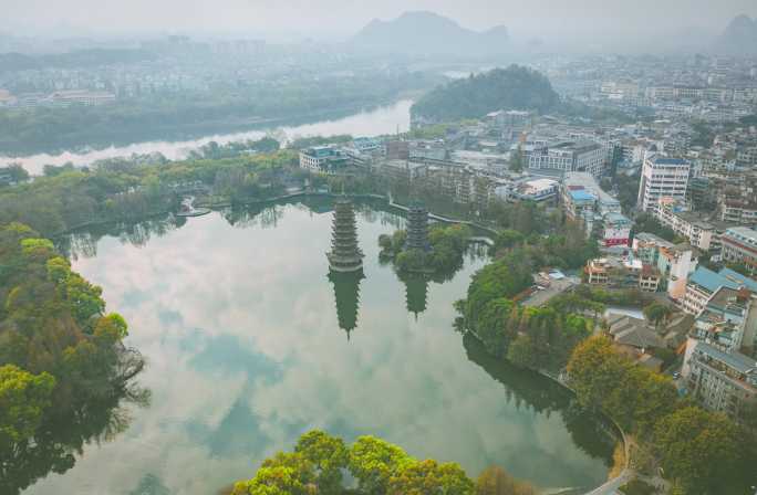 桂林市区两江四湖日月双塔城市风光景点大气