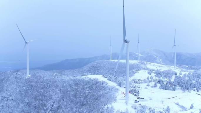 4K雪景山川风力发电能源电力