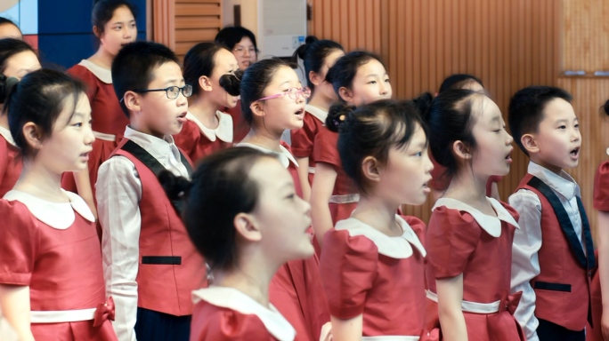 学校小学合唱社团合唱团汇报表演校园比赛