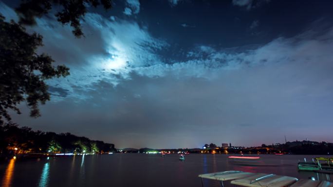 南京玄武湖夏天夜景