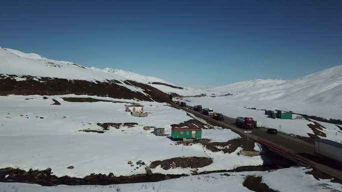 吉国雪山公路