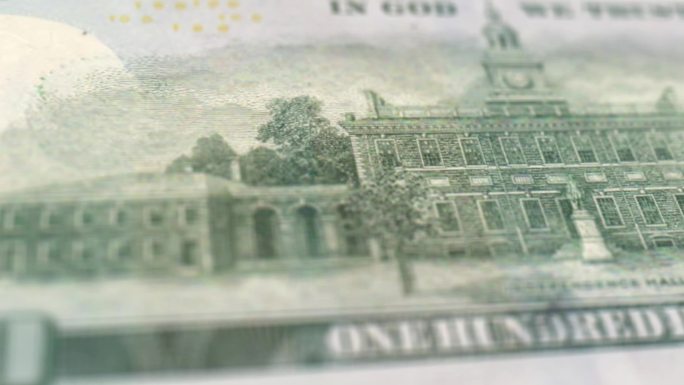 拍摄了一张100美元的钞票