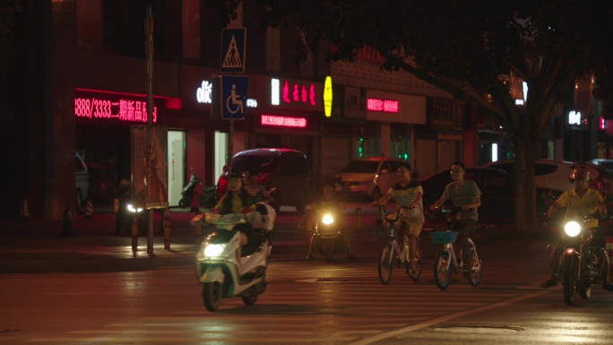 城市夜景电单车-4K