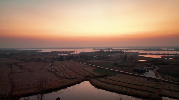 湖泊夕阳唯美农村乡村