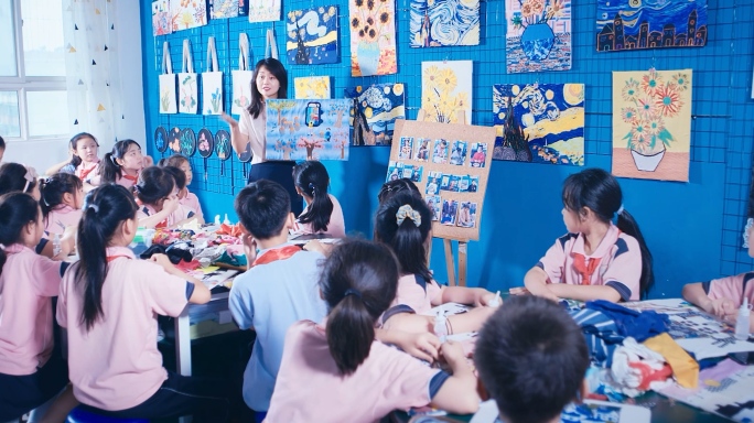 小学学校布艺社团缝纫拼接布画布艺教师指导