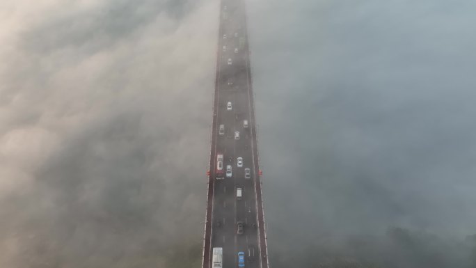泸州航拍泸州长江大桥平流雾云雾泸州