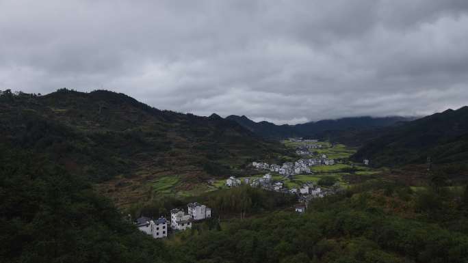 6K山谷村落山雨欲来