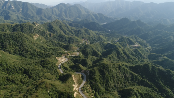 航拍山路崎岖 蜿蜒曲折 山路