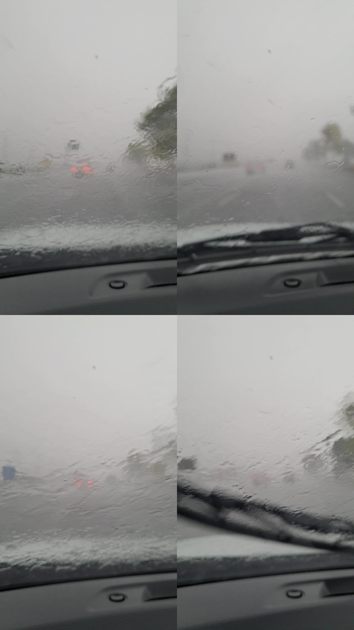 在大雨中开车。