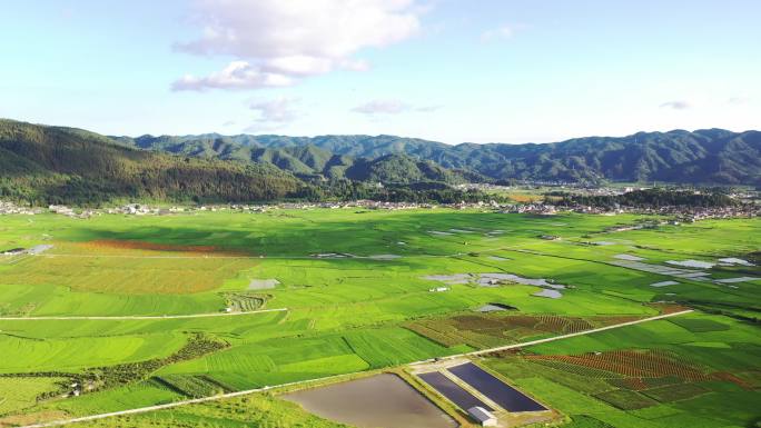 腾冲航拍田园风光