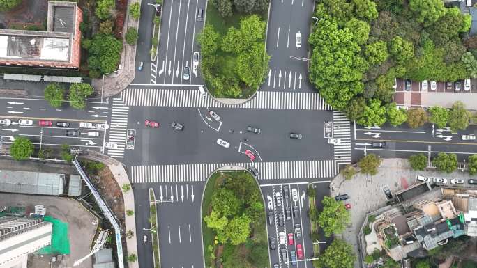 航拍浙江诸暨城市道路十字路口街道车辆车流