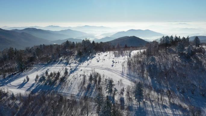 冬季航拍吉林北大湖滑雪场附近的山林