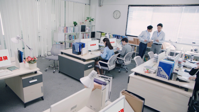 高端商务办公人士讨论素材【屏幕自由替换】