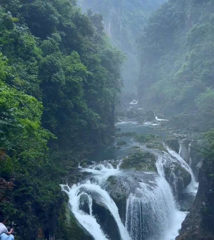 铜仁大峡谷：飞瀑流泉与溶岩峰林交相辉映1