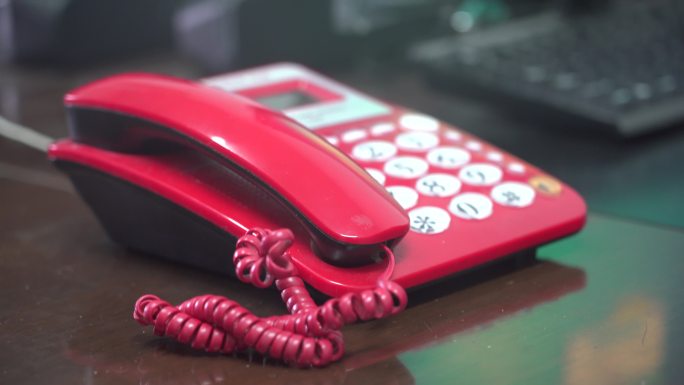 红色电话机