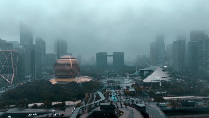 杭州城区下雨天航拍4K
