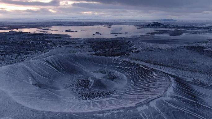 航拍冰岛米湖死火山口
