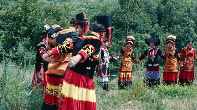 彝族人跳舞 幸福快乐 美丽中国