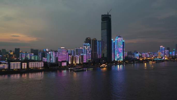 武汉长江大桥城市江景船舶游船夜景航拍风光