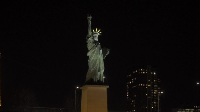 埃菲尔铁塔 自由女神像 夜景