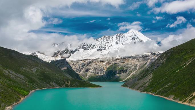 西藏山南色乡白马林湖库拉岗日雪山自然风光