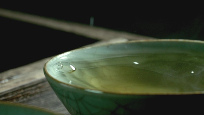 茶水滴升硌特写