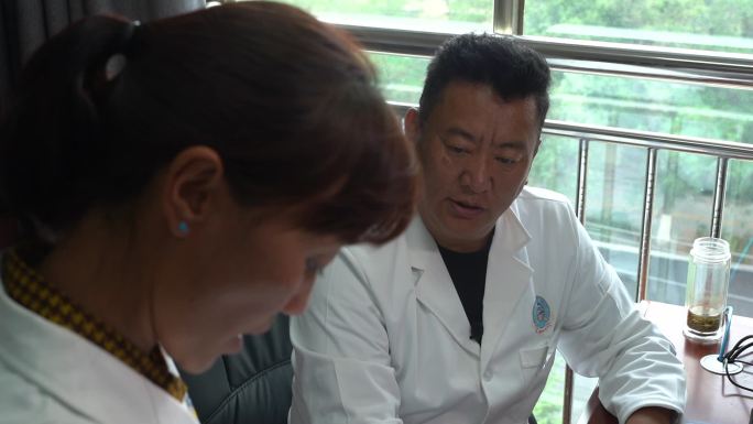 中医  西藏人民就医