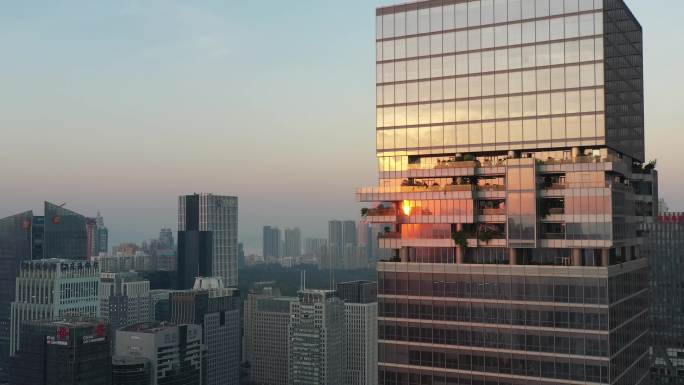 深圳城市建筑阳光反射航拍空镜