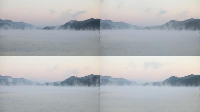 实拍六安金寨湖边薄雾延时