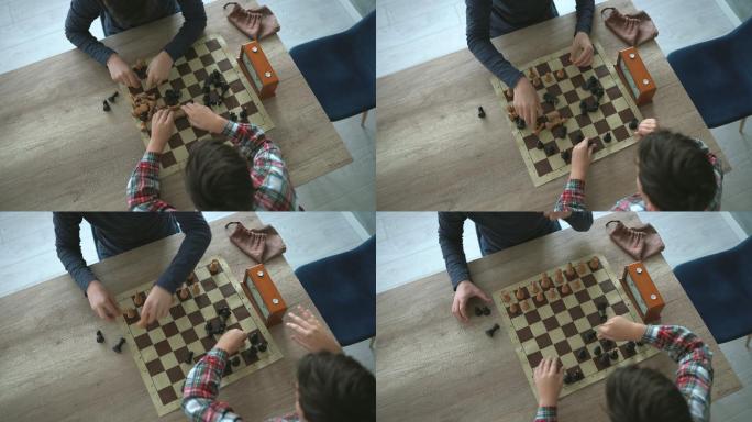 下棋的两人