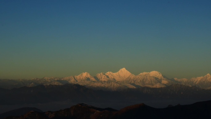 雪山云海山川空镜