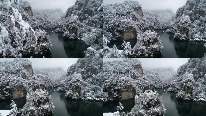 张家界宝峰湖大雪风光