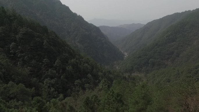 群山 山峰 山峦 深山 丛林 山谷 峡谷