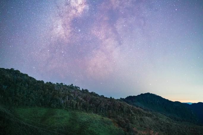 云南易武镇茶山星空