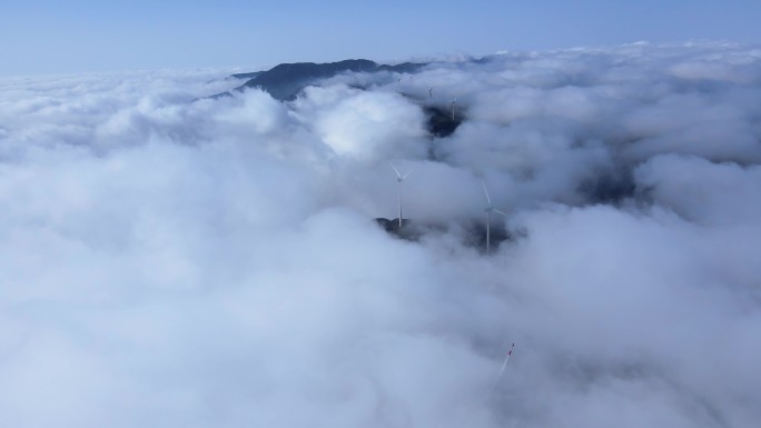 4K 云海中的风力发电