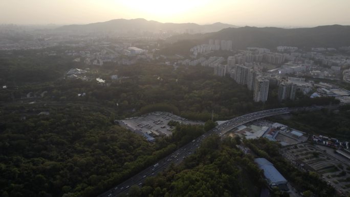 广州天河火炉山华南快速干线车流