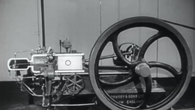 上世纪初30年代蒸汽机柴油机