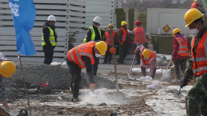 方舱建设工地水泥混合搅拌延时