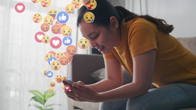 使用手机的女人emoji标识符号互联网