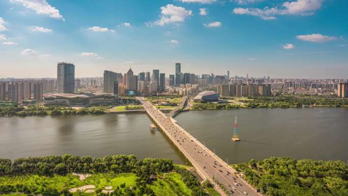 中国辽宁沈阳市城市风景浑河蓝天延时摄影