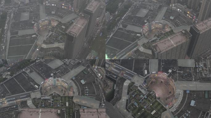 4K-log-雨中武汉光谷步行街下沉广场