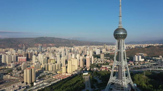 青海西宁浦宁之珠电视塔地标建筑城市风光