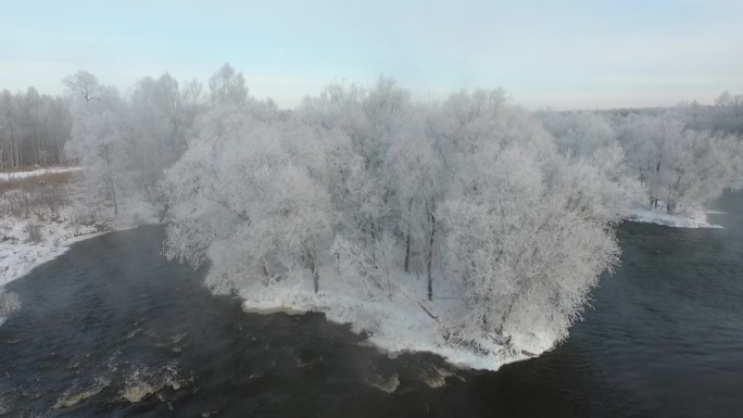 航拍 雪景 雾凇 河流 树林