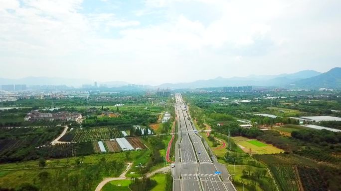 田间马路