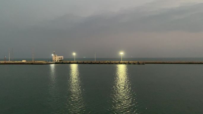 海上的夜景视频