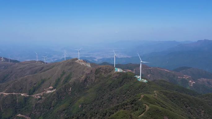 广西贺州姑婆山  山峰 大风车